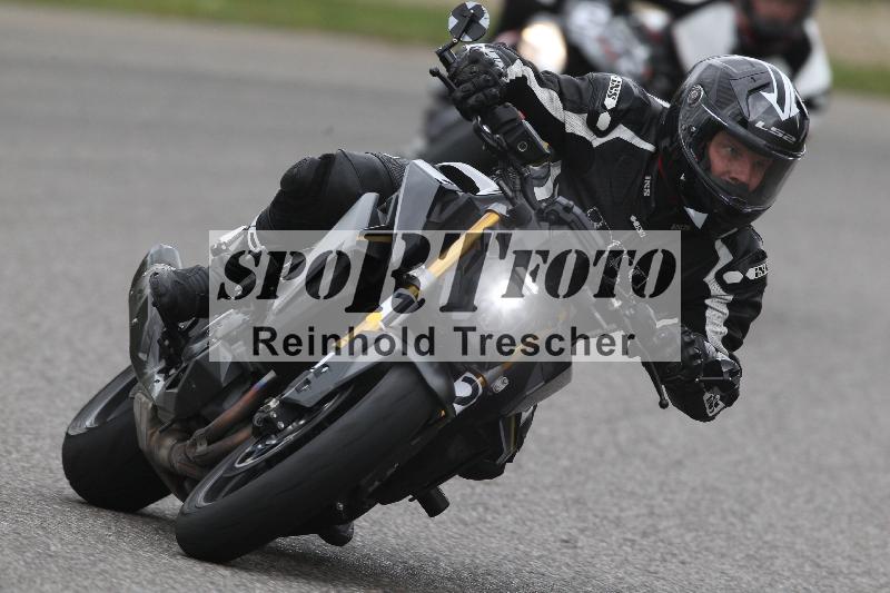 Archiv-2025/10 23.04.2025 Cornu Master School ADR/rot-rouge/12